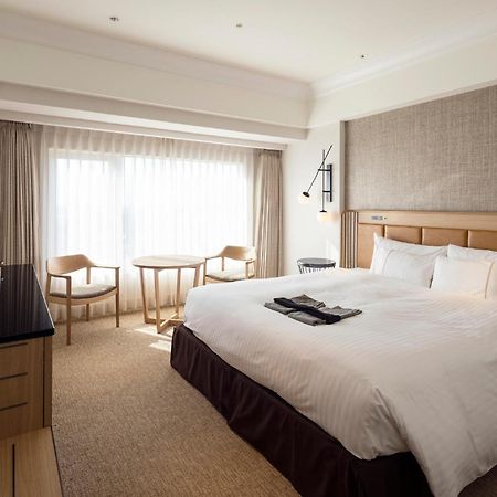 Kobe Bay Sheraton Hotel & Towers Exterior foto