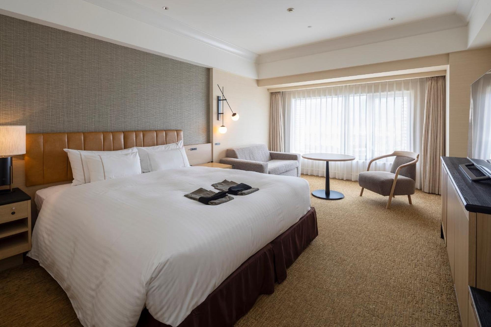 Kobe Bay Sheraton Hotel & Towers Exterior foto