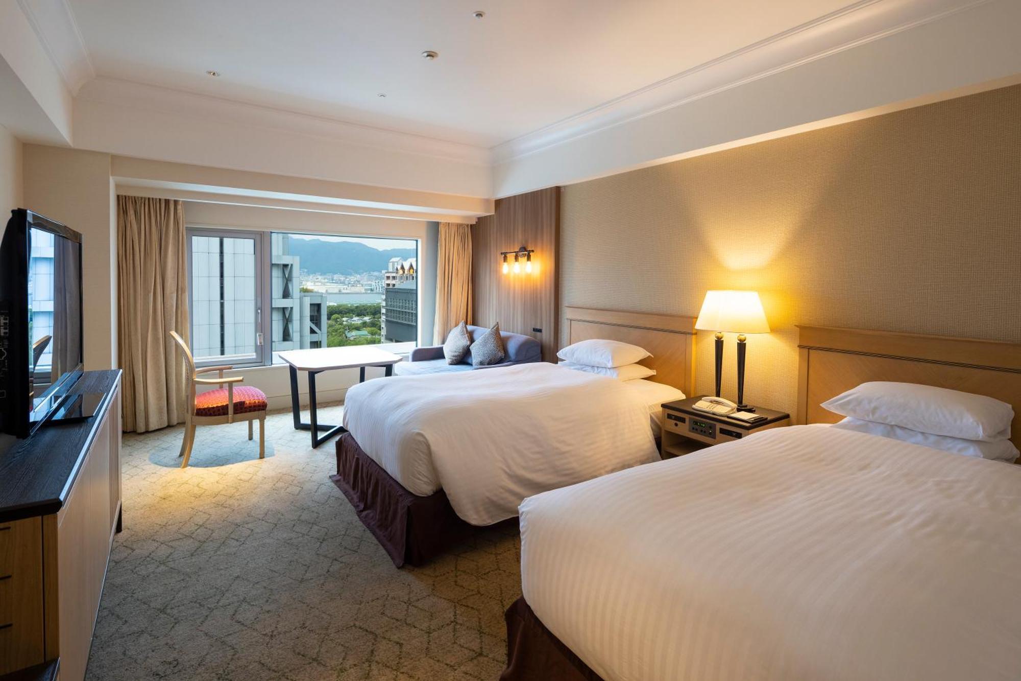 Kobe Bay Sheraton Hotel & Towers Exterior foto