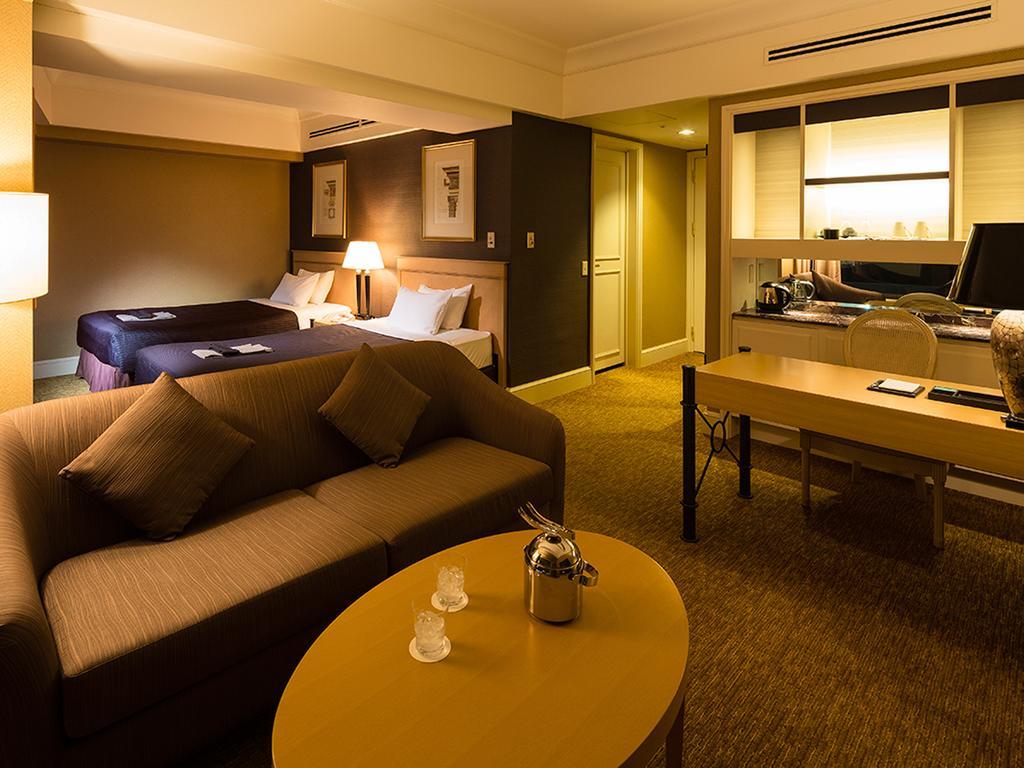 Kobe Bay Sheraton Hotel & Towers Exterior foto